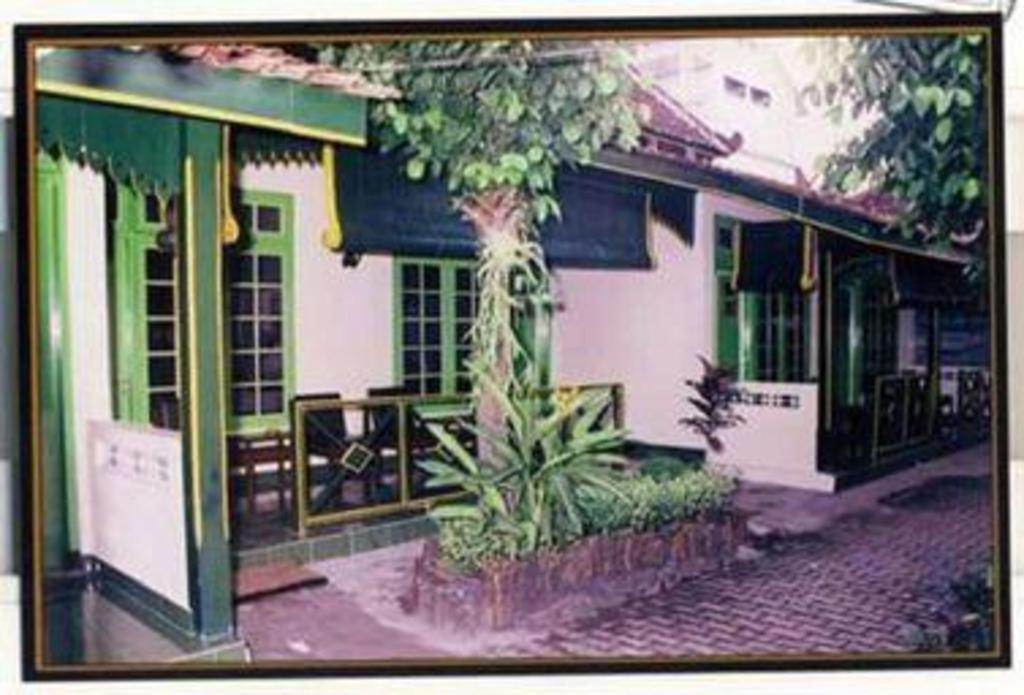 Batik Hotel *